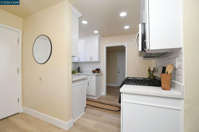 2520 Harrington Ave, Oakland, CA 94601