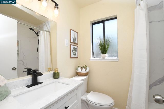 2520 Harrington Ave, Oakland, CA 94601