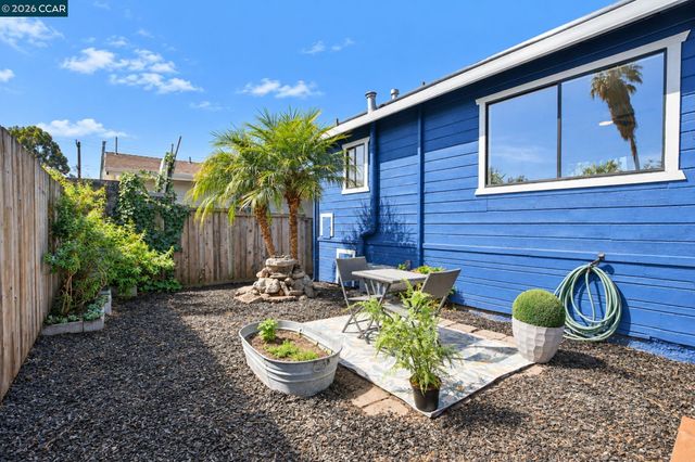 2520 Harrington Ave, Oakland, CA 94601