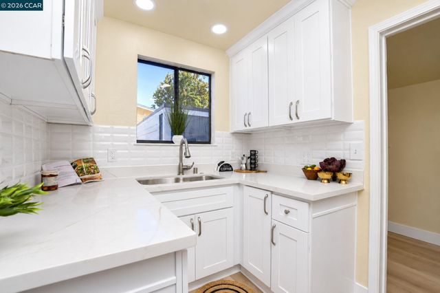 2520 Harrington Ave, Oakland, CA 94601
