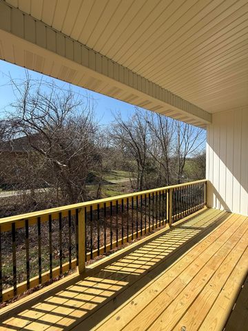 2014 E Jay Street, Ozark, MO 65721