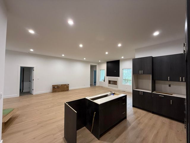 2014 E Jay Street, Ozark, MO 65721