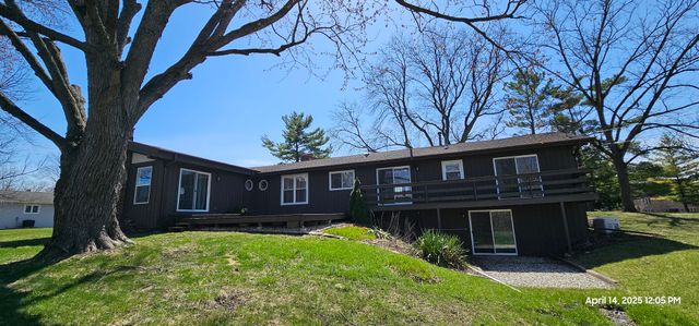 222 Frances Lane, Barrington, IL 60010