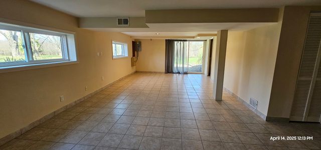 222 Frances Lane, Barrington, IL 60010