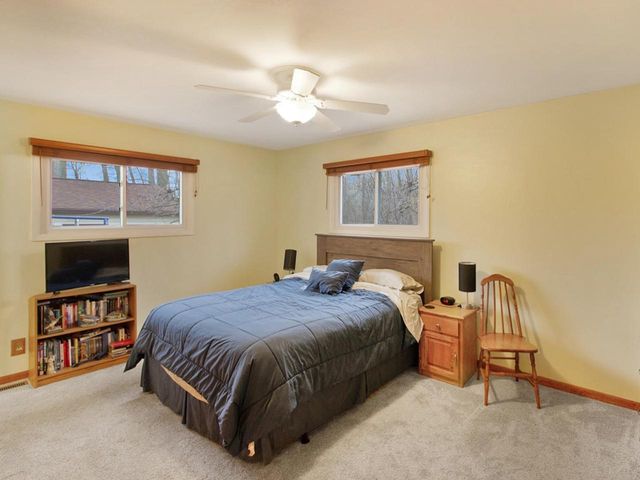 1543 LAKEVIEW DRIVE, Green Bay, WI 54313