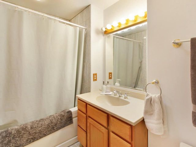 1543 LAKEVIEW DRIVE, Green Bay, WI 54313