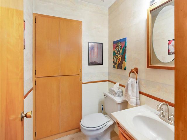 1543 LAKEVIEW DRIVE, Green Bay, WI 54313