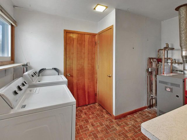 1543 LAKEVIEW DRIVE, Green Bay, WI 54313