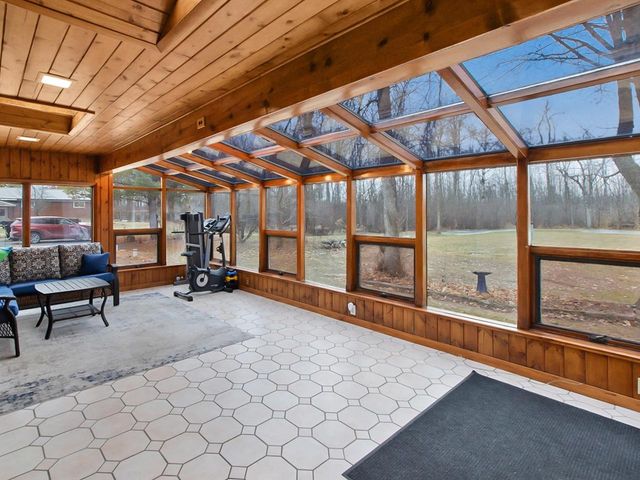 1543 LAKEVIEW DRIVE, Green Bay, WI 54313