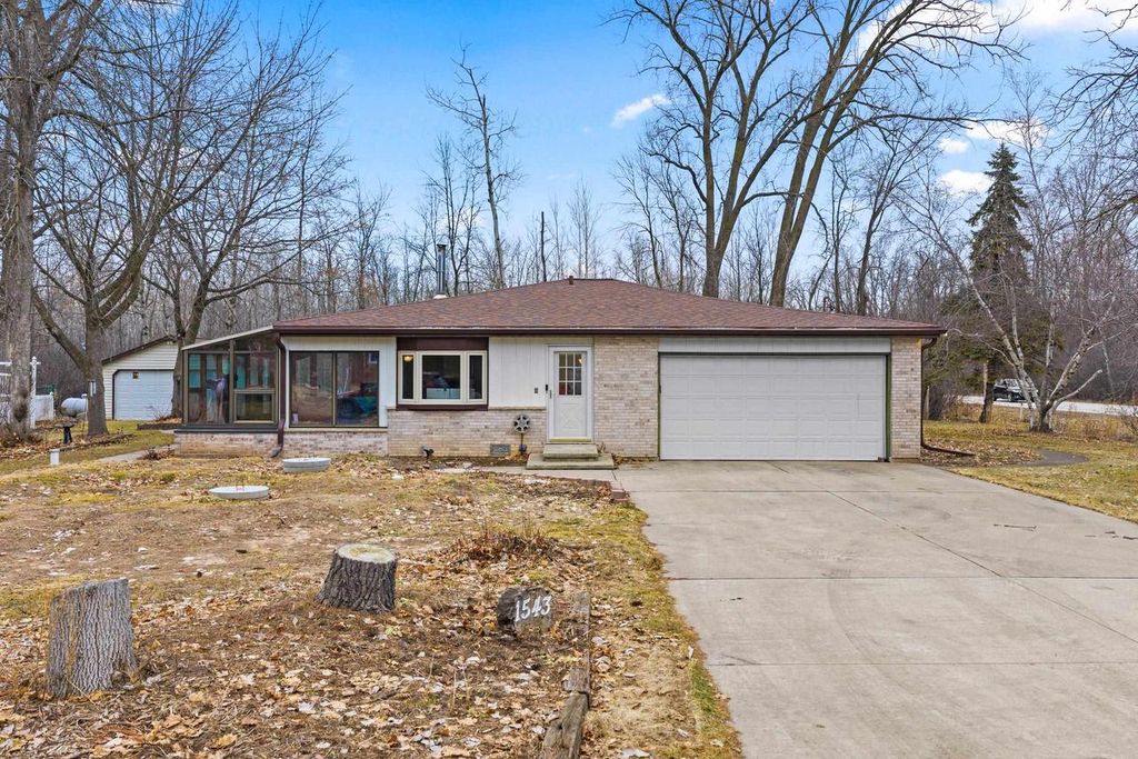 1543 LAKEVIEW DRIVE, Green Bay, WI 54313