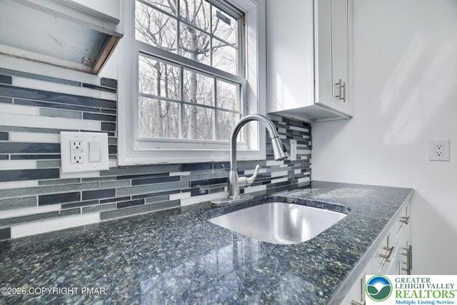 9753 Leland Terrace, Coolbaugh Twp, PA 18466