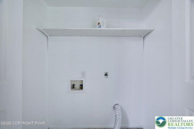 9753 Leland Terrace, Coolbaugh Twp, PA 18466