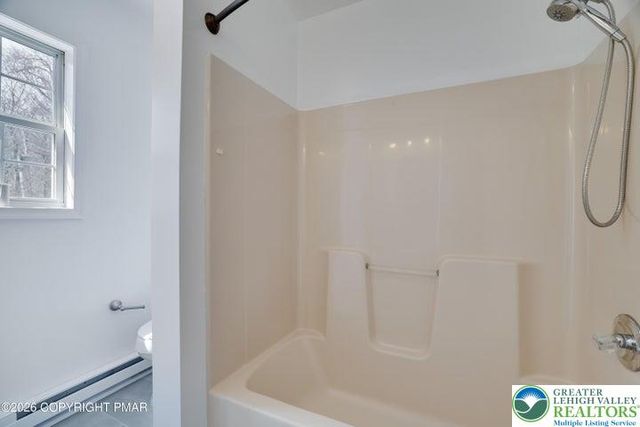 9753 Leland Terrace, Coolbaugh Twp, PA 18466