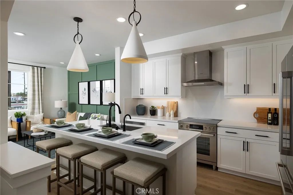 164 E Whittier Boulevard, La Habra, CA 90631