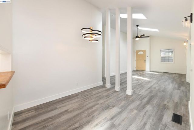 534 Adams St, Albany, CA 94706