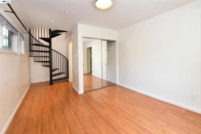 534 Adams St, Albany, CA 94706
