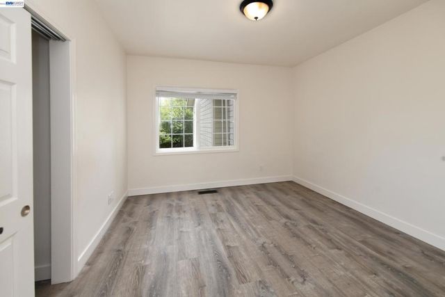 534 Adams St, Albany, CA 94706
