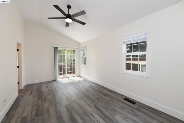 534 Adams St, Albany, CA 94706