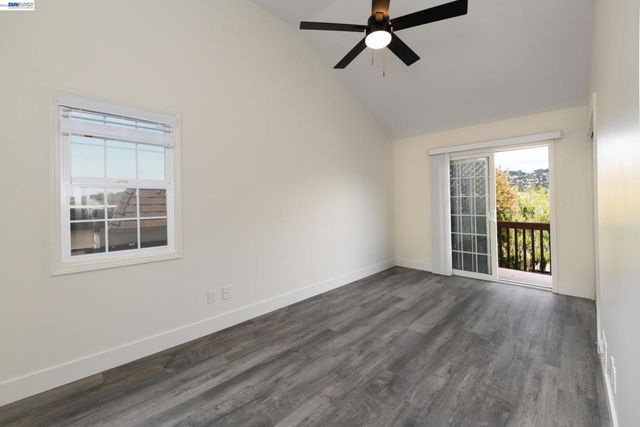 534 Adams St, Albany, CA 94706