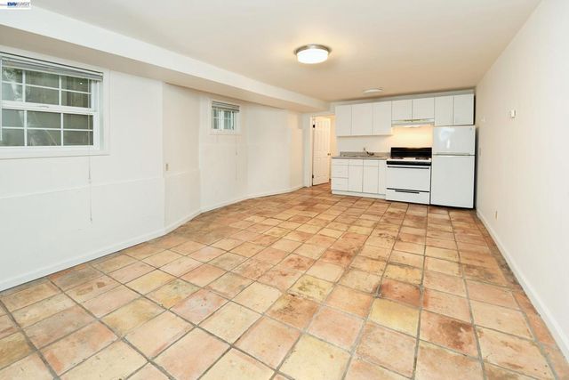 534 Adams St, Albany, CA 94706