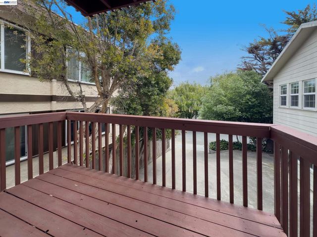 534 Adams St, Albany, CA 94706