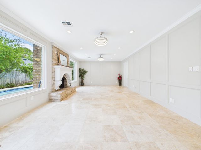 702 Daria Court, Houston, TX 77079