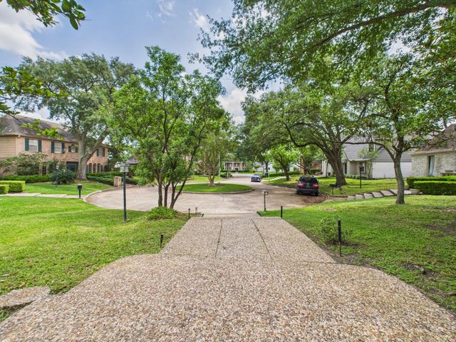 702 Daria Court, Houston, TX 77079