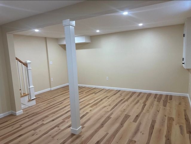 11 Maitland Ave, Lowell, MA 01851