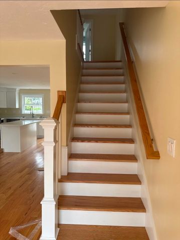 11 Maitland Ave, Lowell, MA 01851