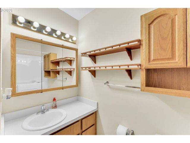 524 BALLAD Ln, Forest Grove, OR 97116