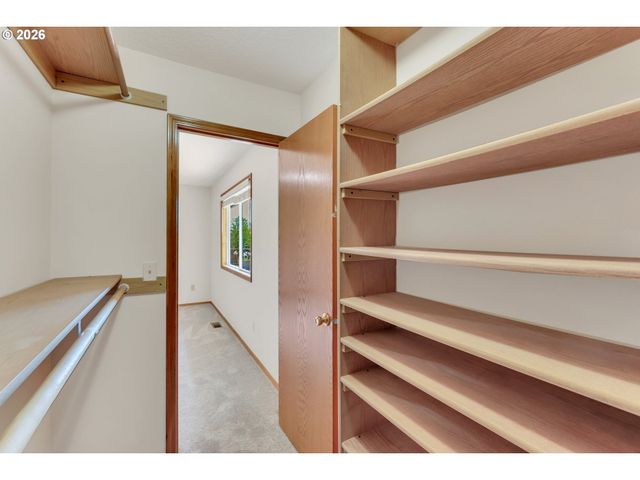 524 BALLAD Ln, Forest Grove, OR 97116