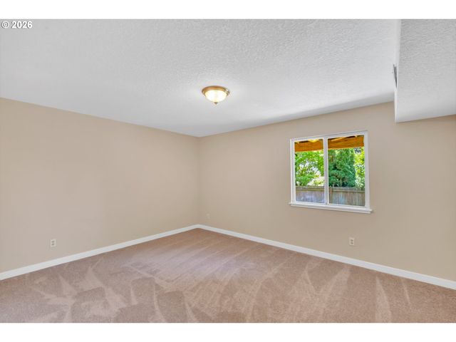 524 BALLAD Ln, Forest Grove, OR 97116