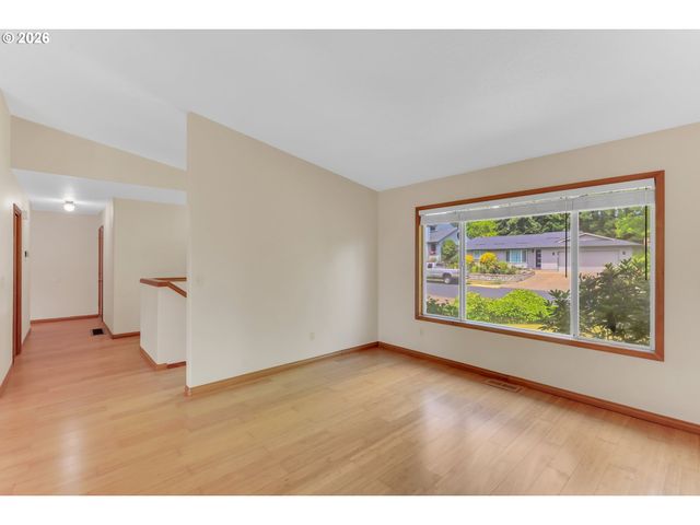 524 BALLAD Ln, Forest Grove, OR 97116