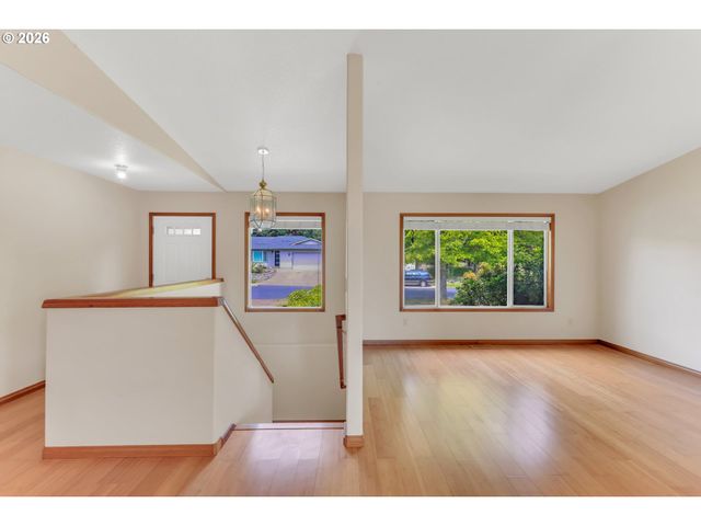 524 BALLAD Ln, Forest Grove, OR 97116