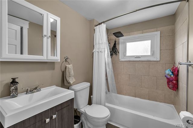 180 Rossler Avenue, Cheektowaga, NY 14206