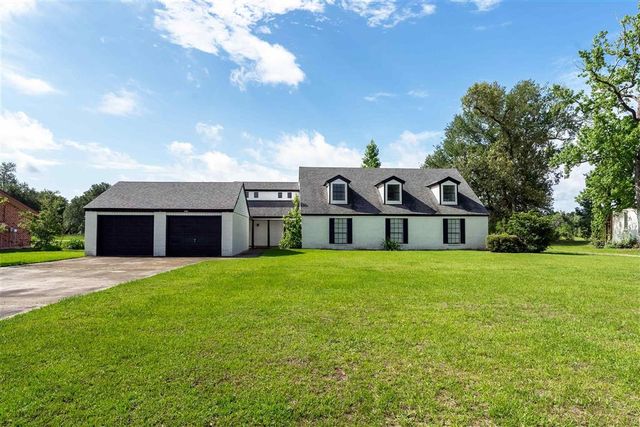 2225 Bon Vie Drive, Sulphur, LA 70665