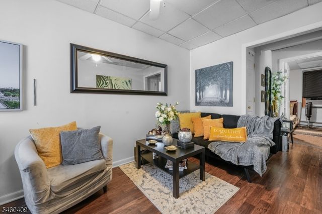 130 Garfield Ave, Lodi Boro, NJ 07644