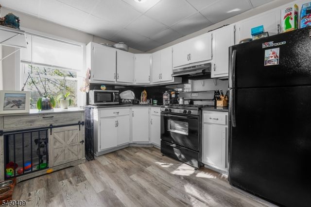 130 Garfield Ave, Lodi Boro, NJ 07644