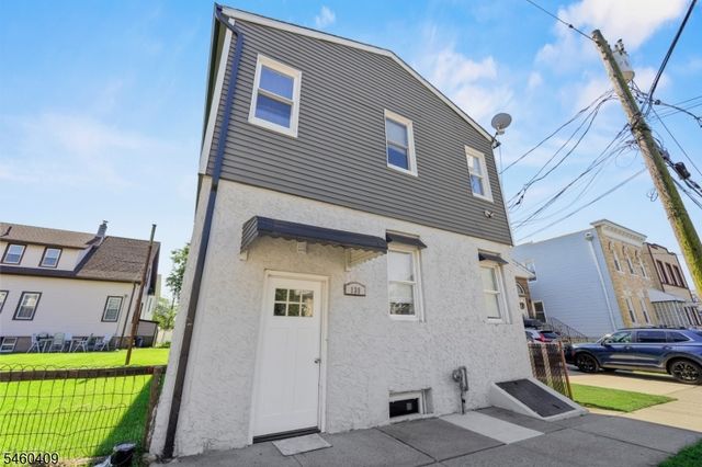 130 Garfield Ave, Lodi Boro, NJ 07644