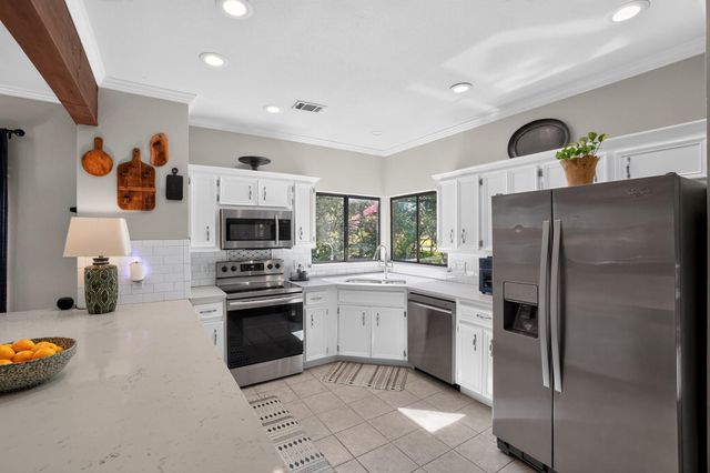 1911 Stoneridge RD, Austin, TX 78746