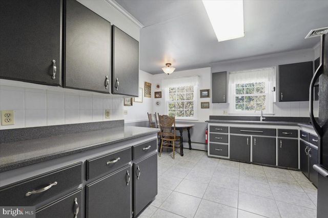 14 MANSFIELD RD, Ewing, NJ 08628