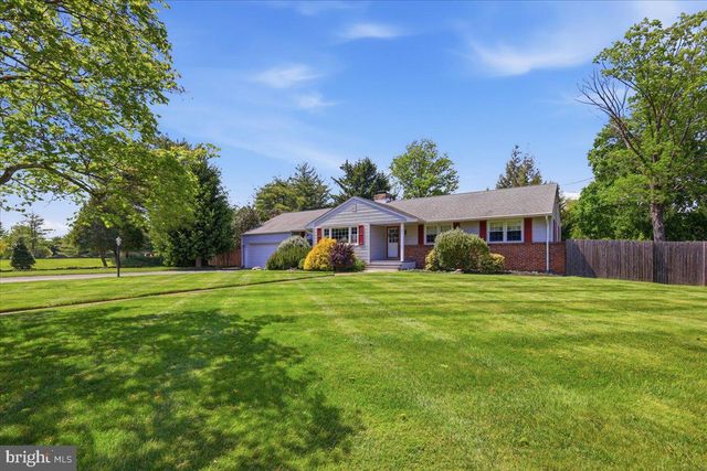 14 MANSFIELD RD, Ewing, NJ 08628