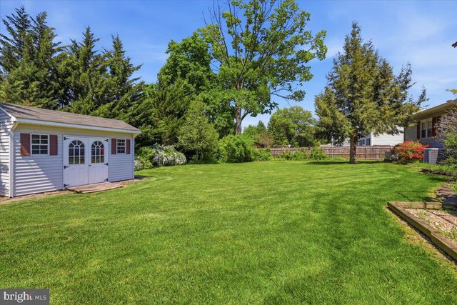 14 MANSFIELD RD, Ewing, NJ 08628