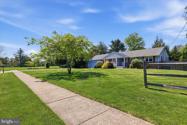 14 MANSFIELD RD, Ewing, NJ 08628