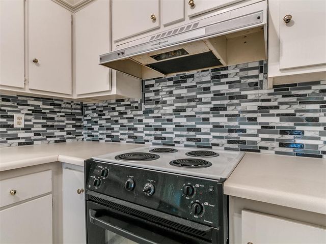 2633 N Sterling Avenue, Oklahoma City, OK 73127