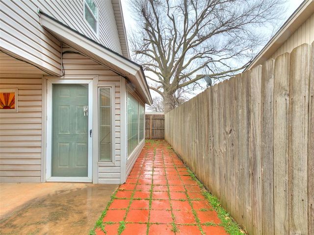 2633 N Sterling Avenue, Oklahoma City, OK 73127