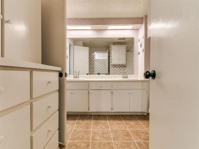 2633 N Sterling Avenue, Oklahoma City, OK 73127