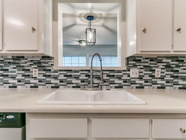 2633 N Sterling Avenue, Oklahoma City, OK 73127