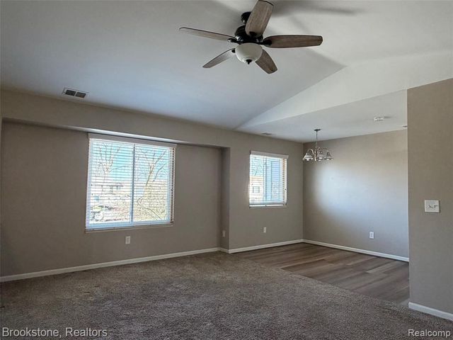 17408 Utica Oaks Lane, Roseville, MI 48066