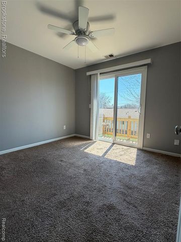 17408 Utica Oaks Lane, Roseville, MI 48066